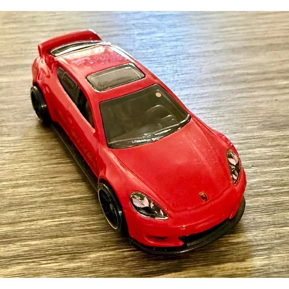 Hot Wheels Porsche Panamera Turbo S Boys 1:64 Red Excellent Diecast Toy Car